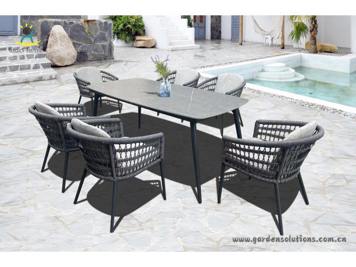 Muth Dining Set